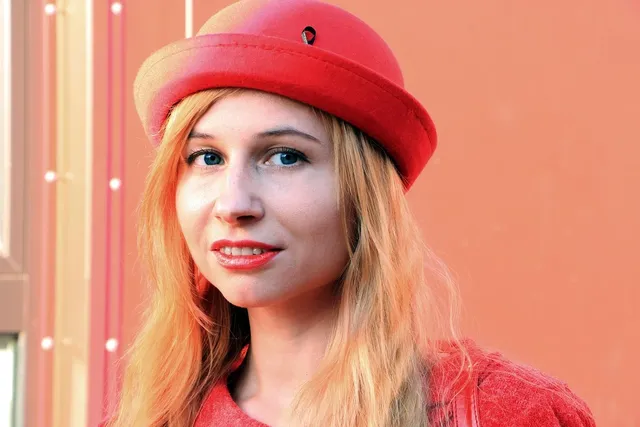 Load image into Gallery viewer, Eloise Beanie